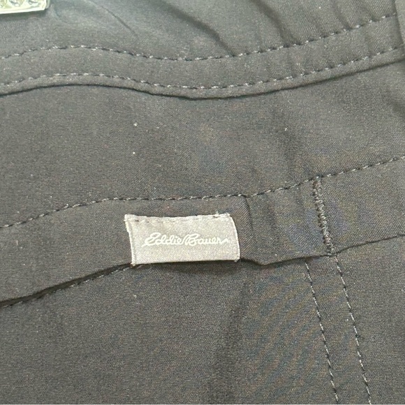 Eddie Bauer Women’s Black Adventurer 2.0 Stretch Active Skort 16 Golf Hiking - Picture 5 of 7